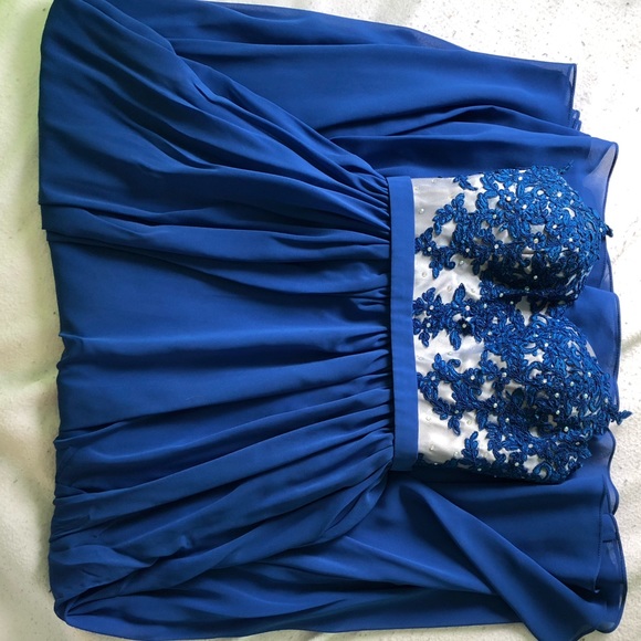 Prom Dress - Picture 3 of 4